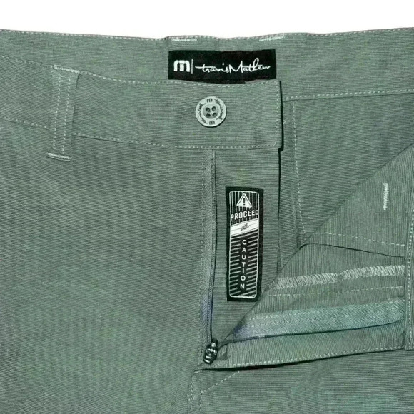 Men's TravisMathew Shorts Green 34 Golf masters performance - Picture 3 of 5